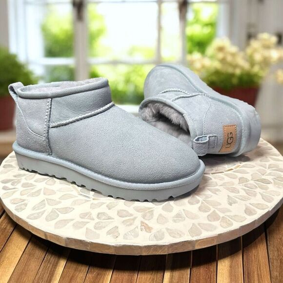 UGG Classic Ultra Mini Boots Sea Foam Suede Sheepskin Shearling Fur Lined Size 6 - Picture 1 of 11